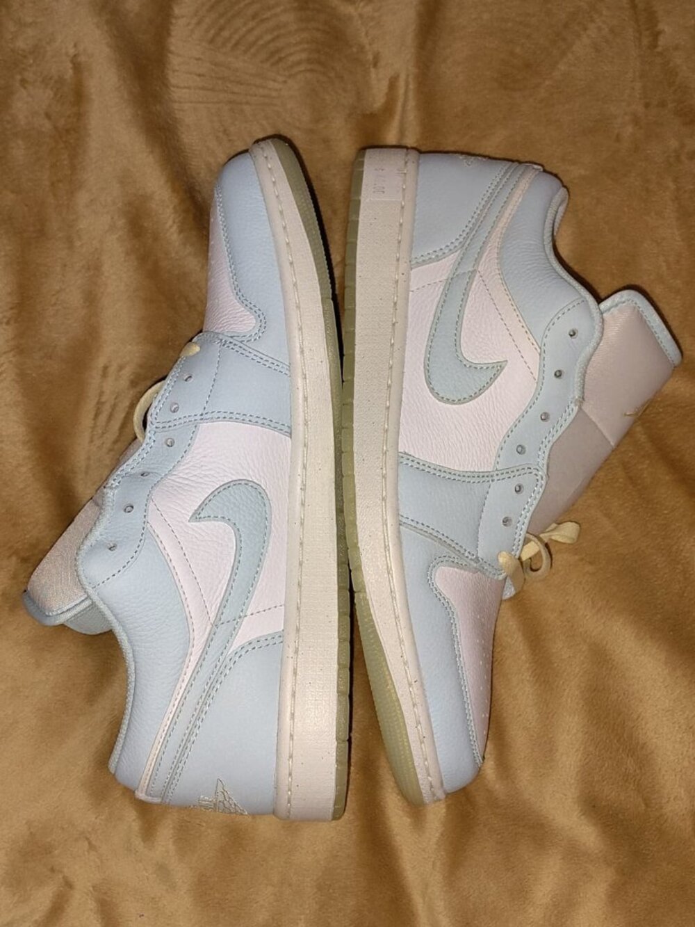 Air Jordan 1 Low SE Glacier Blue Summit White (HJ5999-400), size 11.5